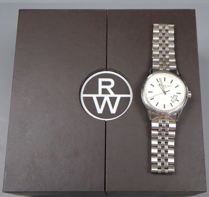 A gentlemans modern stainless steel Raymond Weil automatic wrist watch, with original box.